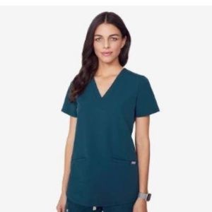 FIGS Carribean Blue Casma Scrubs Top in Medium